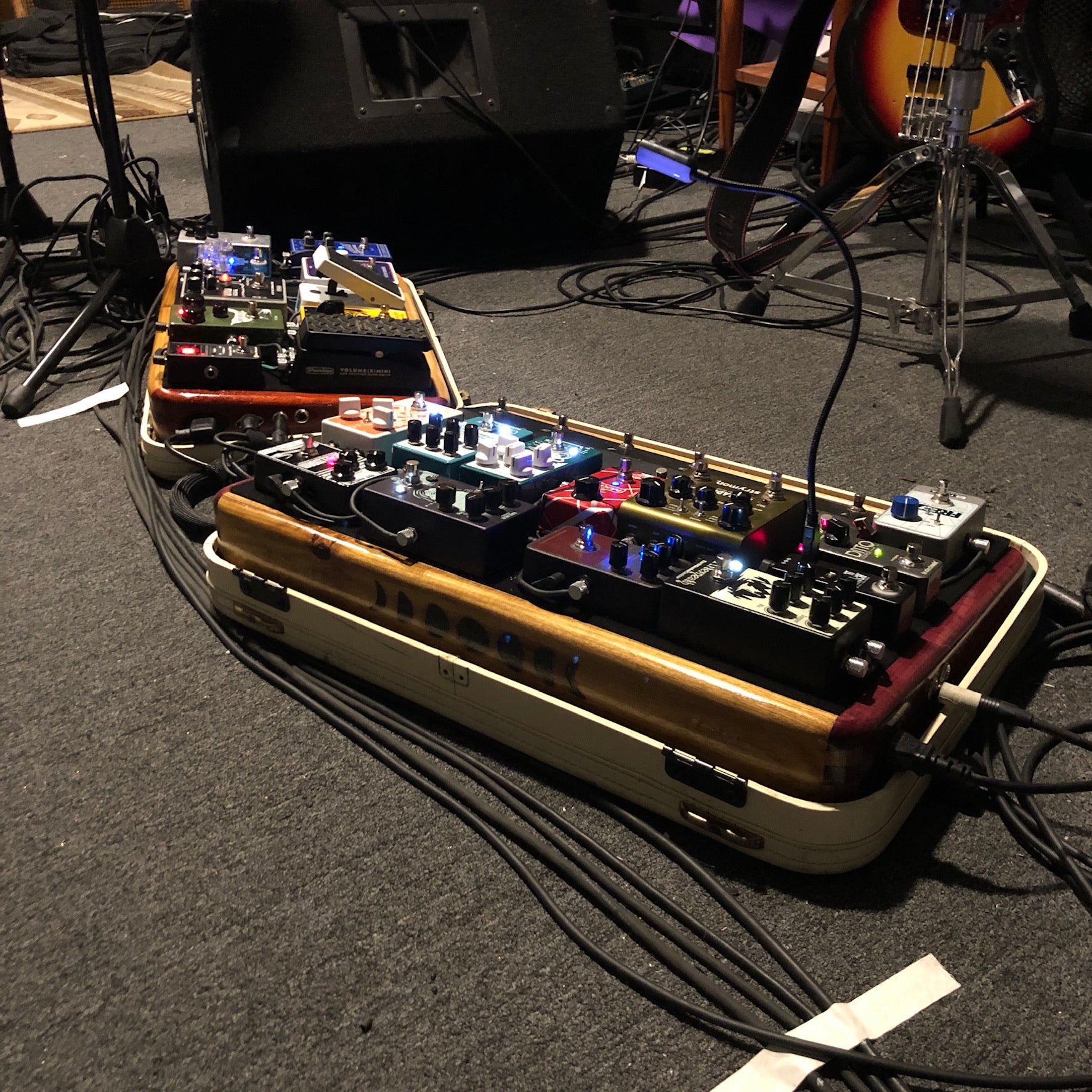 Custom Suitcase Pedalboard – Moon Custom Cabinetry